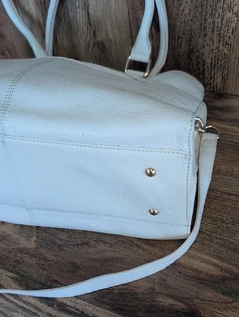 Calvin Klein White Structured Satchel with Gold Hardware       M472